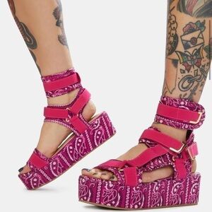 Fuchsia Paisley Platform Sandal Velcro Ankle Strap Open Toe women’s 6 Pazzle MIA